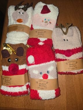 Fashion Boutique Women's 5 Holiday Plush Socks - Red, White, Brown Bundle